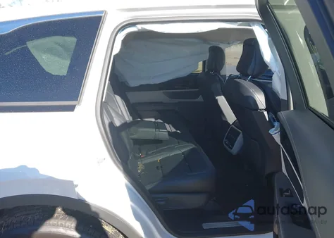 2025 Lincoln Nautilus Premiere z USA, uszkodzony, nr VIN 5LMPJ8JA8SJ957709